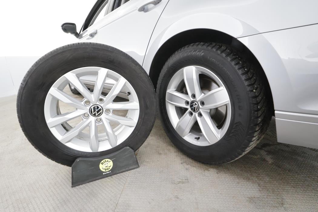 VOLKSWAGEN Passat 2021