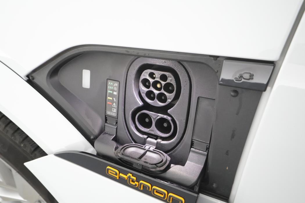 AUDI E-TRON 2023
