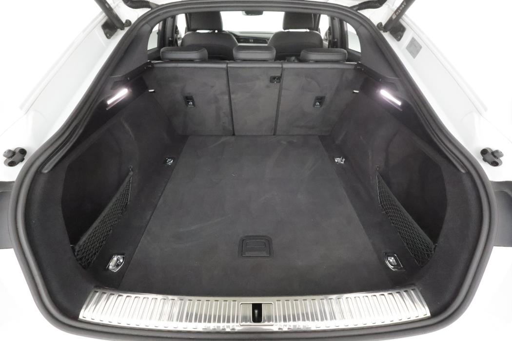 AUDI E-TRON 2023