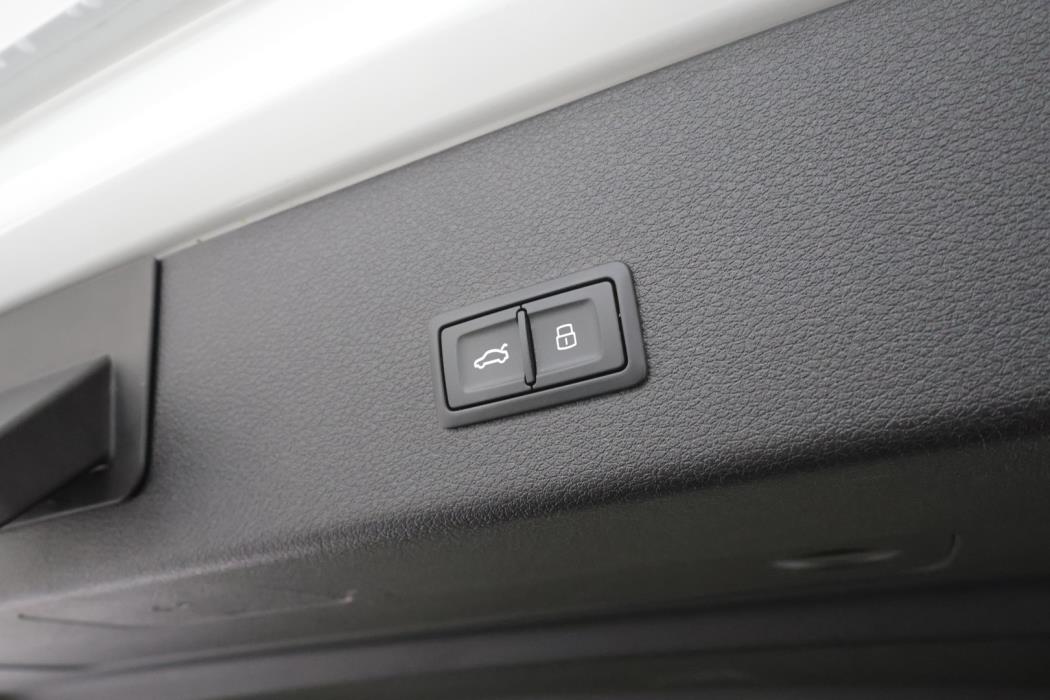 AUDI E-TRON 2023
