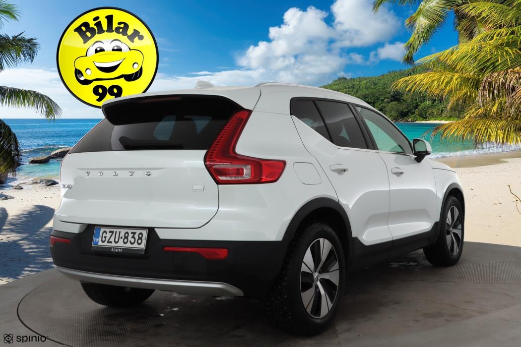 VOLVO XC40 2021