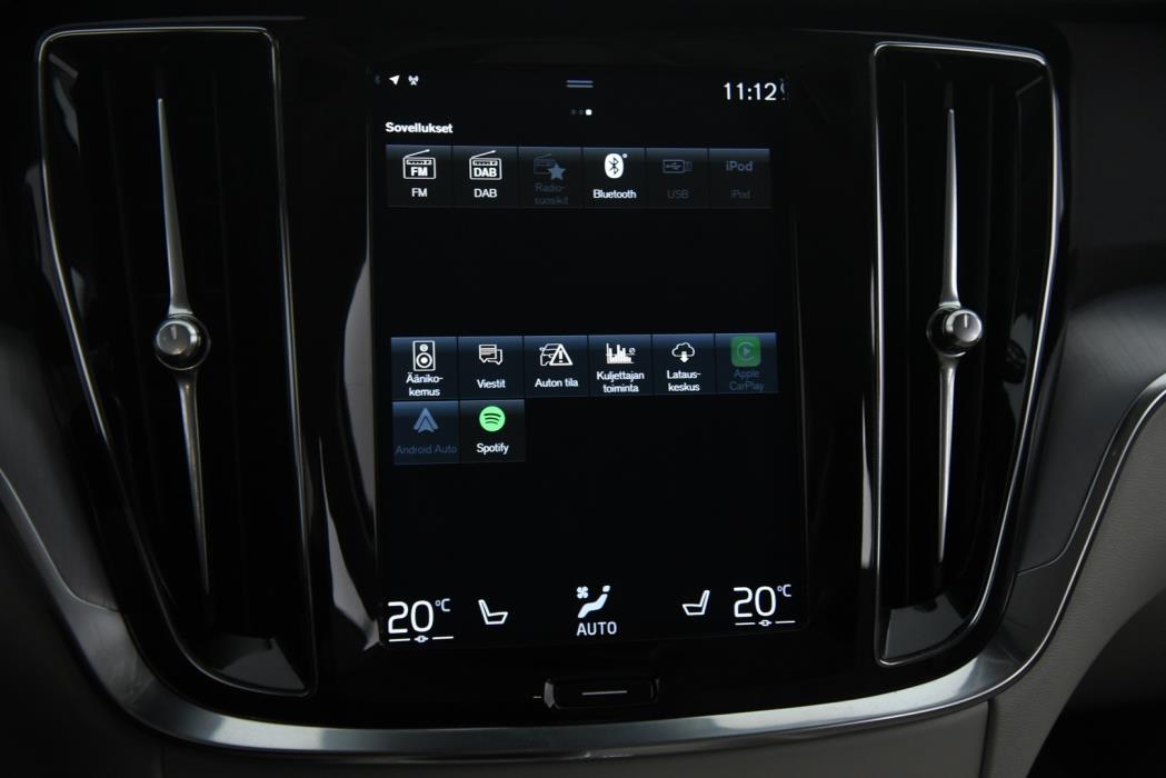 VOLVO V60 2021