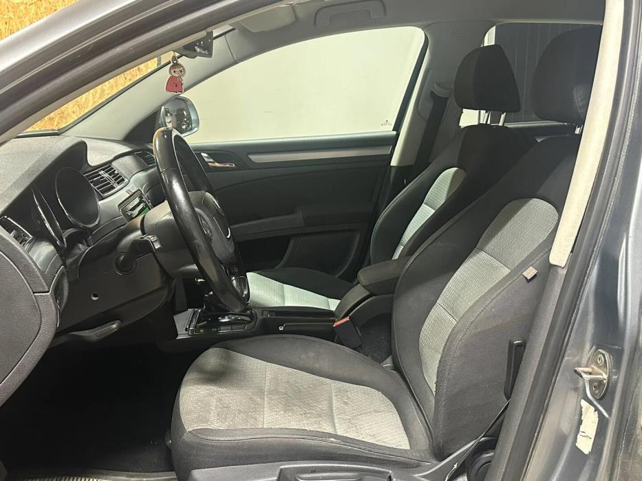 SKODA Superb 2008