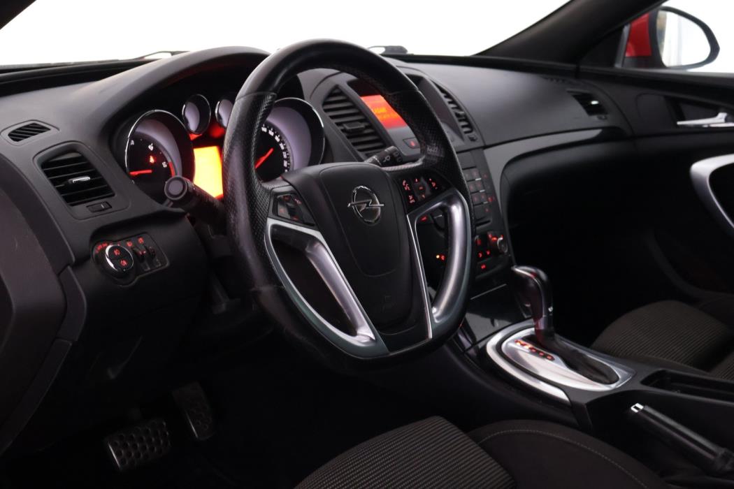 OPEL Insignia 2011