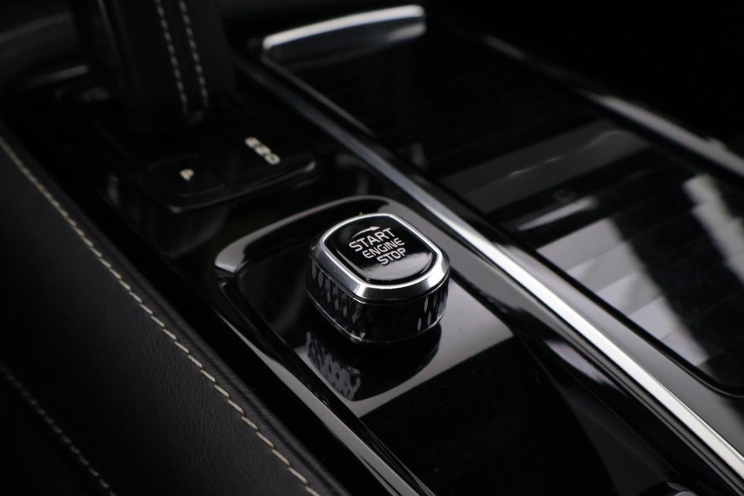 VOLVO V90 2022