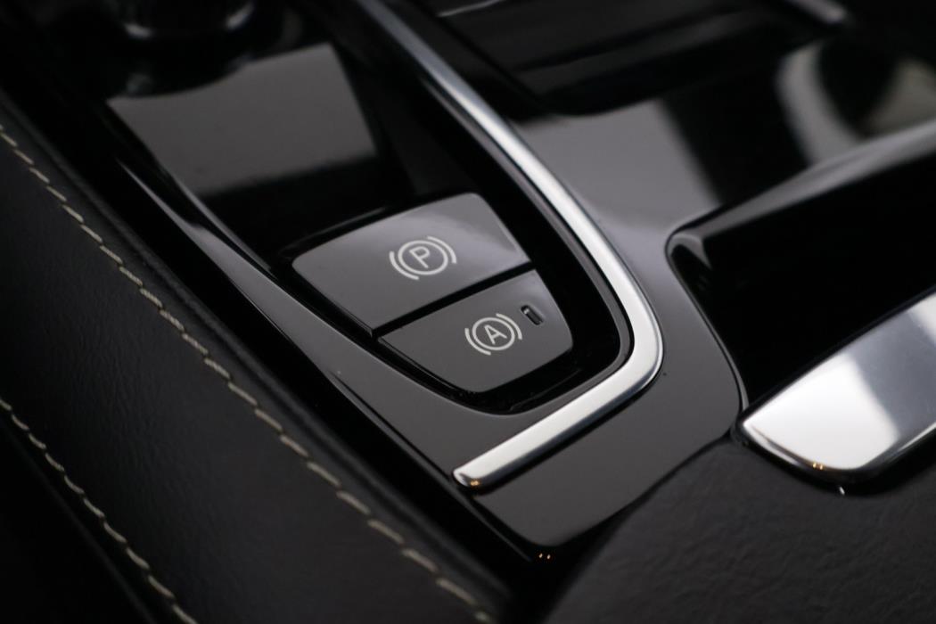 VOLVO V90 2022