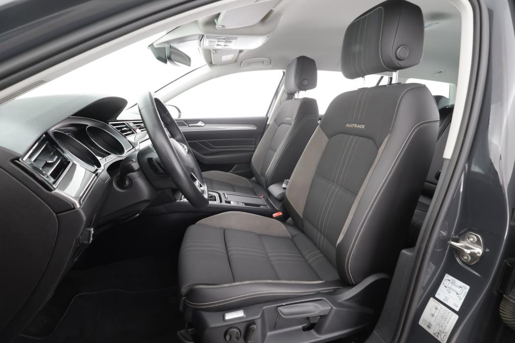 VOLKSWAGEN Passat 2021