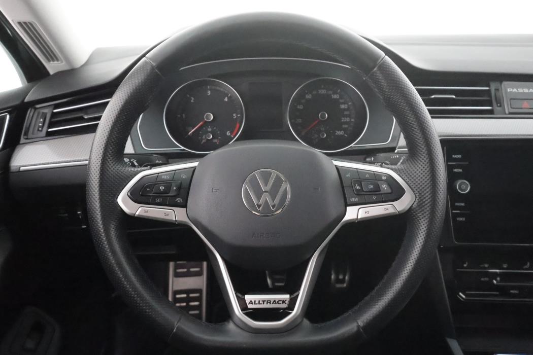 VOLKSWAGEN Passat 2021