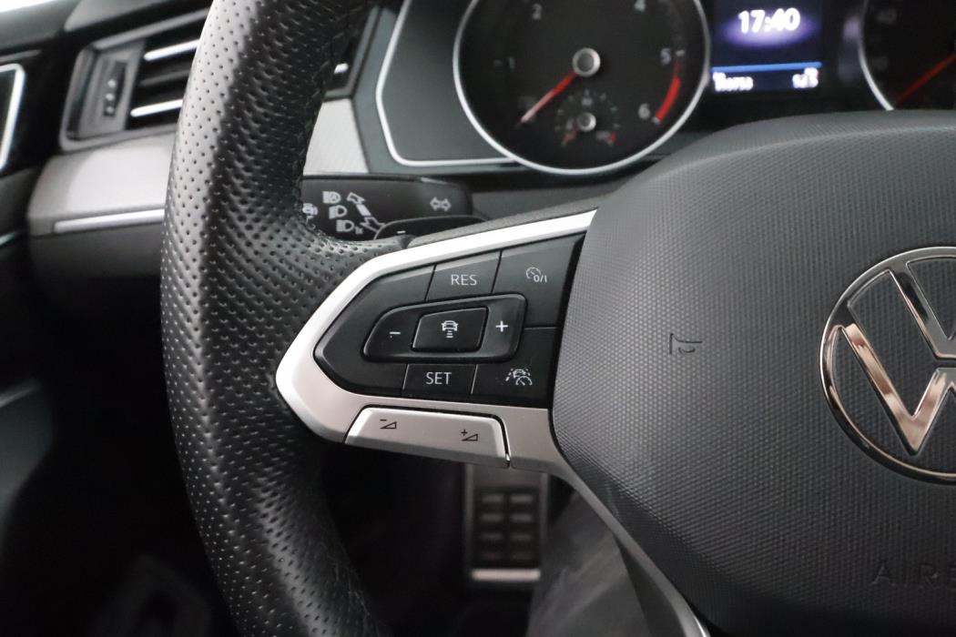 VOLKSWAGEN Passat 2021