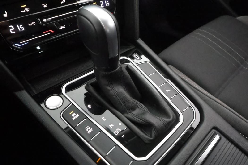 VOLKSWAGEN Passat 2021