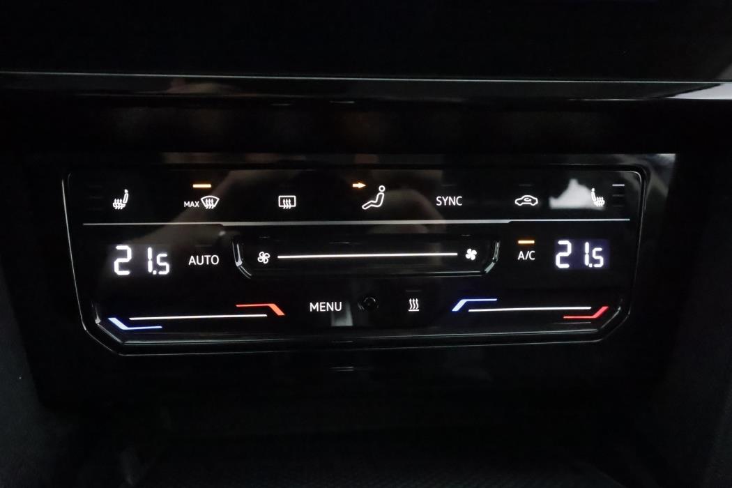 VOLKSWAGEN Passat 2021