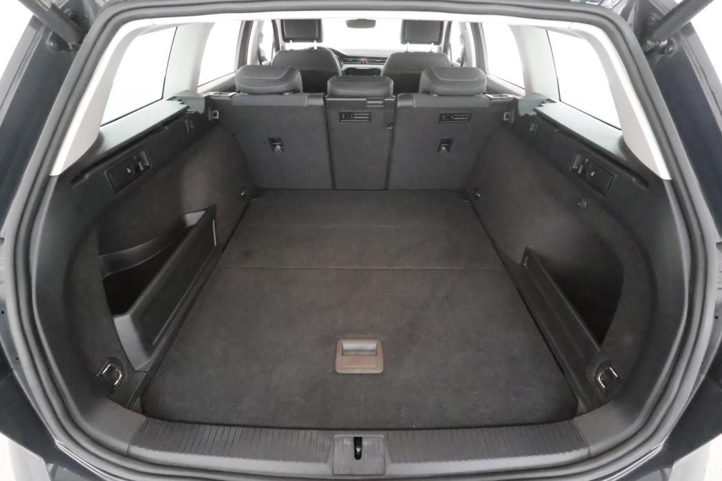 VOLKSWAGEN Passat 2021