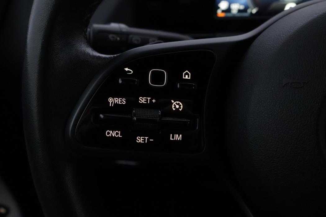 MERCEDES-BENZ B 2019