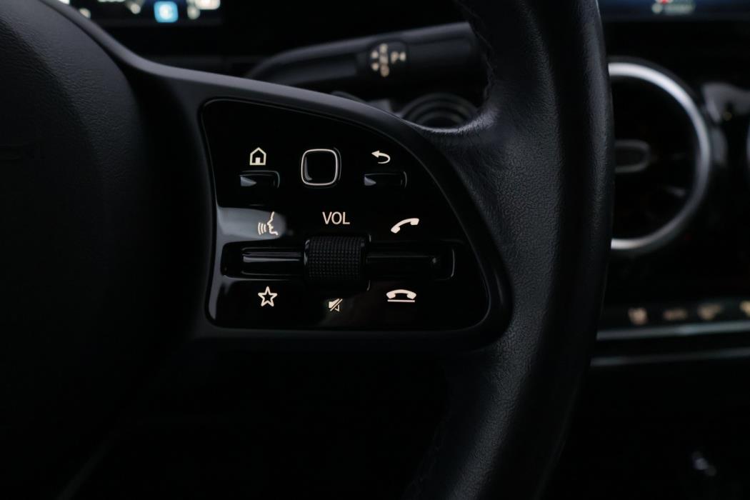 MERCEDES-BENZ B 2019