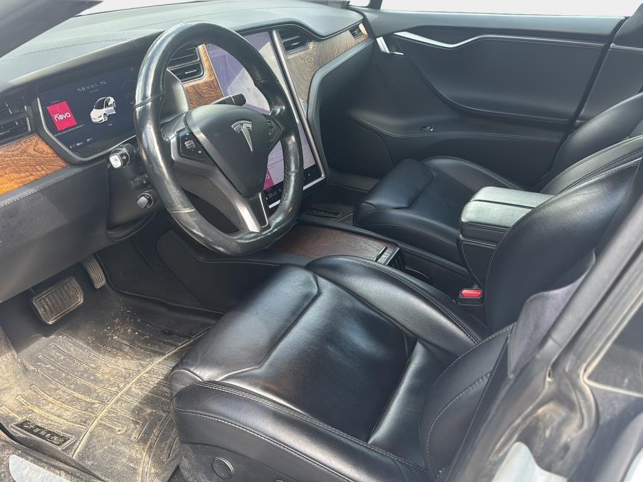 TESLA Model S 2020