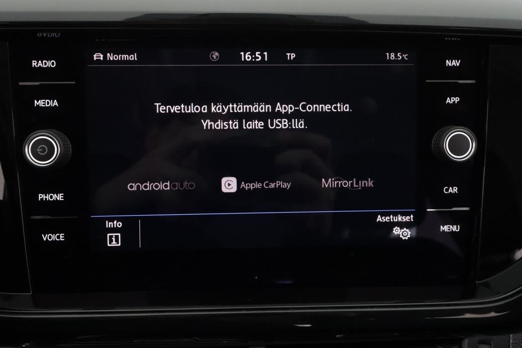 VOLKSWAGEN T-CROSS 2019
