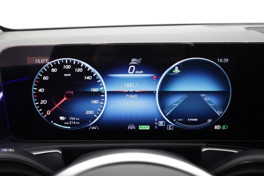MERCEDES-BENZ EQB 2024