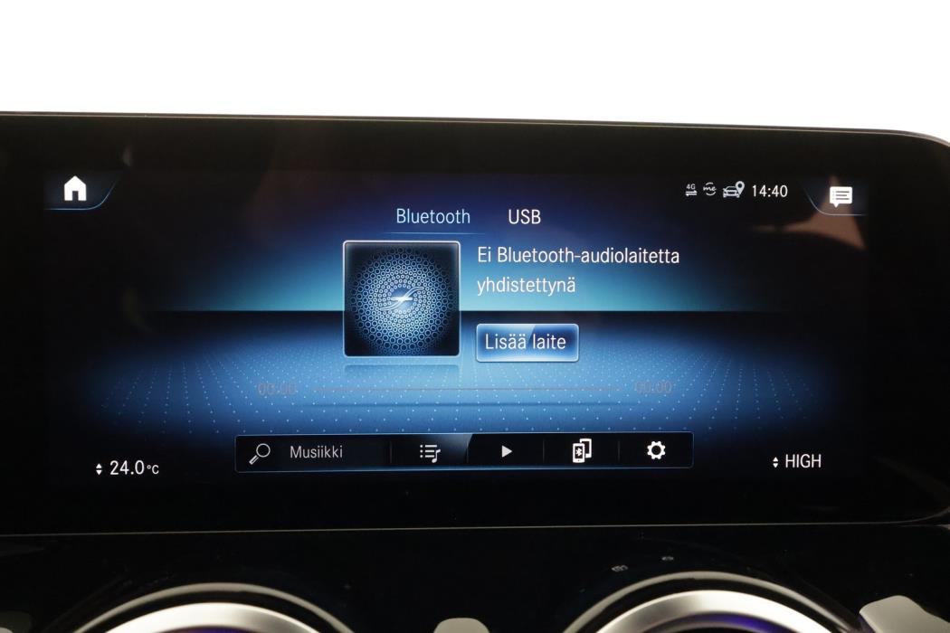 MERCEDES-BENZ EQB 2024