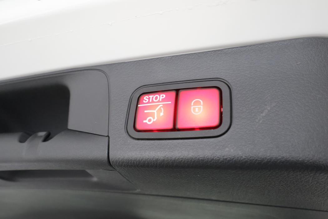 MERCEDES-BENZ EQB 2024