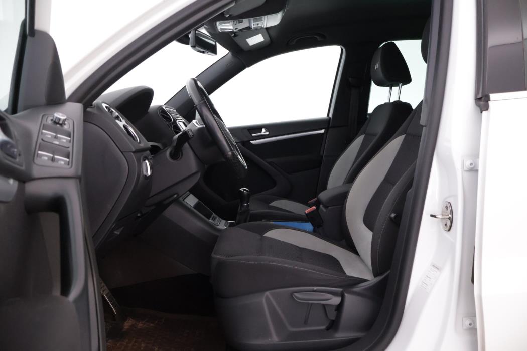 VOLKSWAGEN Tiguan 2014