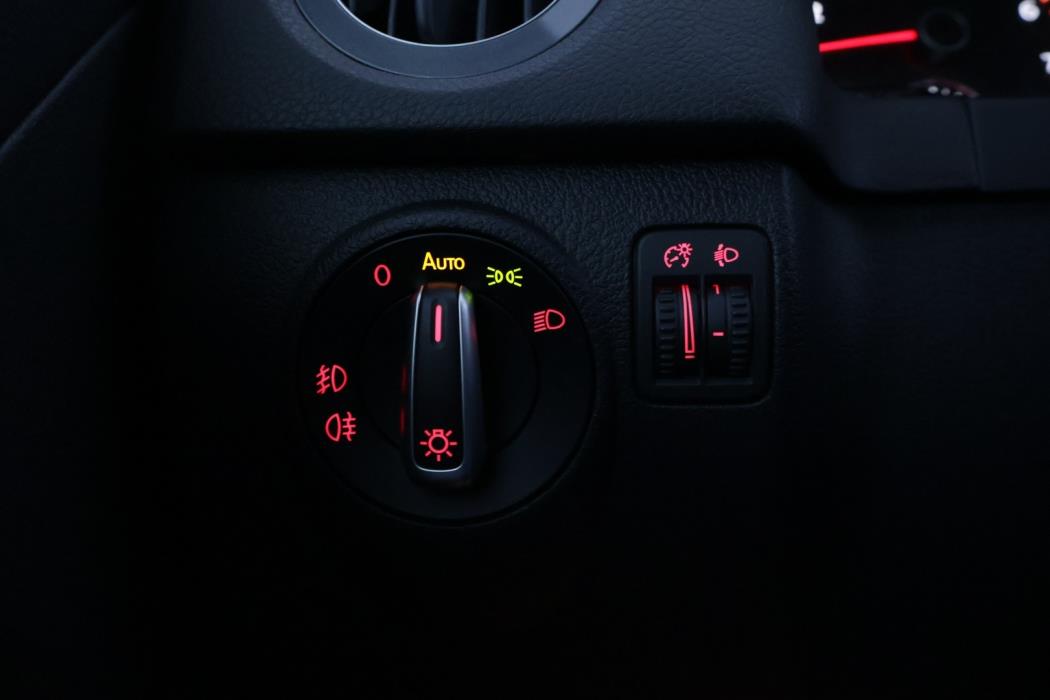 VOLKSWAGEN Tiguan 2014