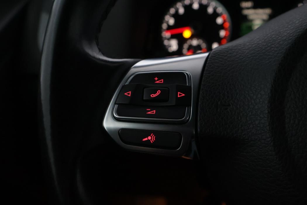 VOLKSWAGEN Tiguan 2014