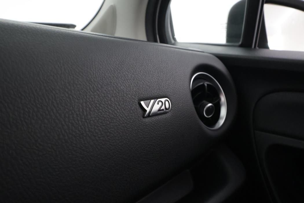 TOYOTA Yaris 2020