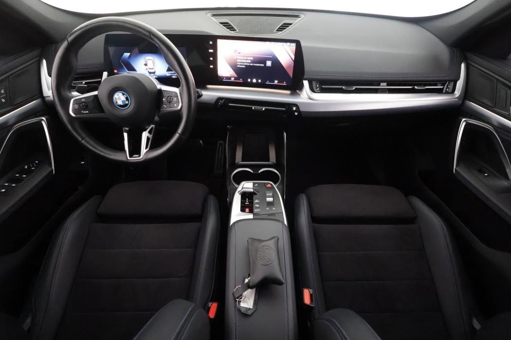 BMW IX1 2024