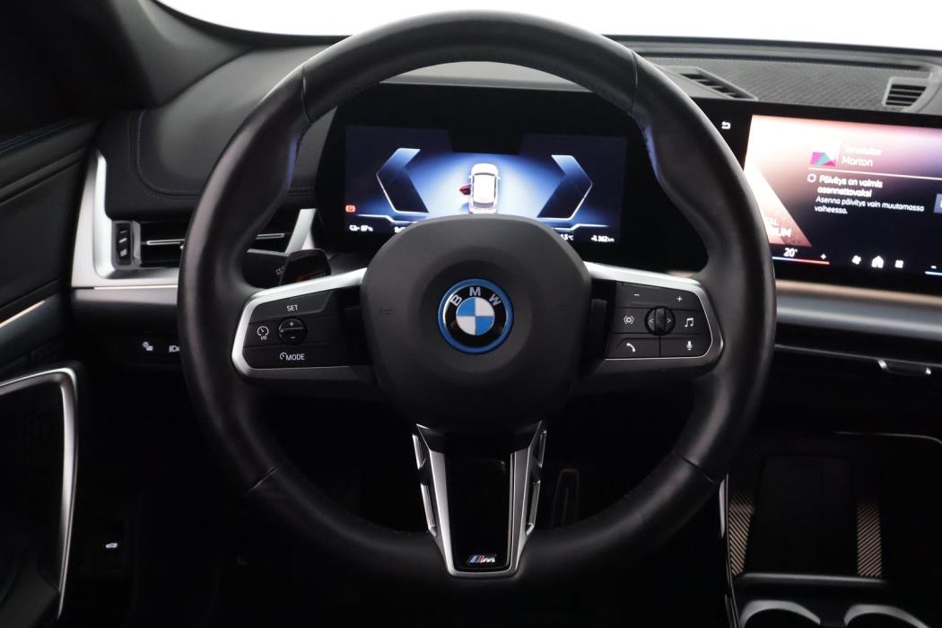 BMW IX1 2024