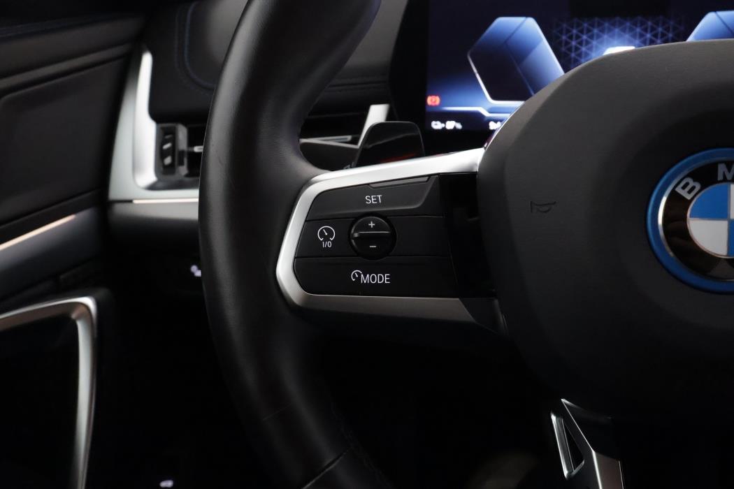 BMW IX1 2024