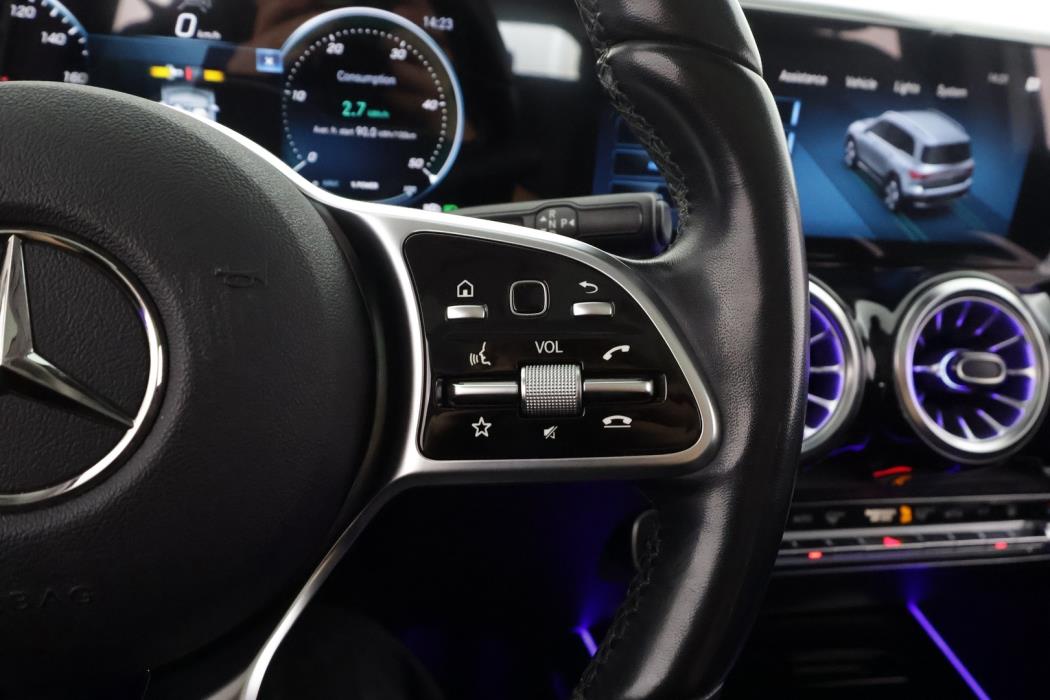 MERCEDES-BENZ EQB 2023