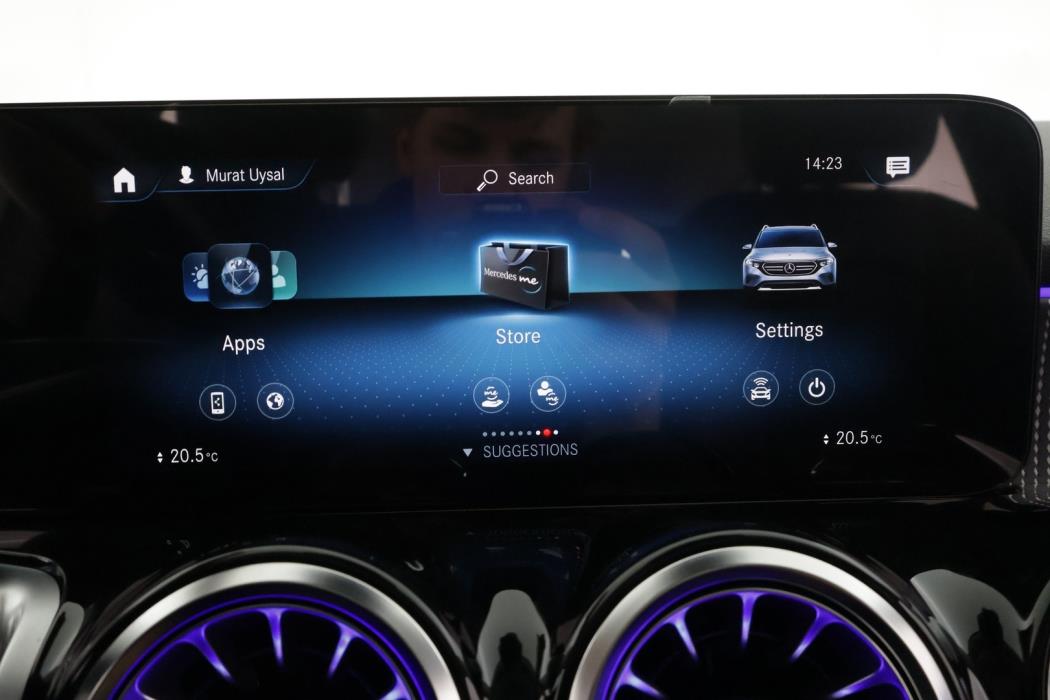 MERCEDES-BENZ EQB 2023