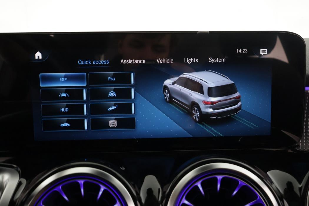 MERCEDES-BENZ EQB 2023