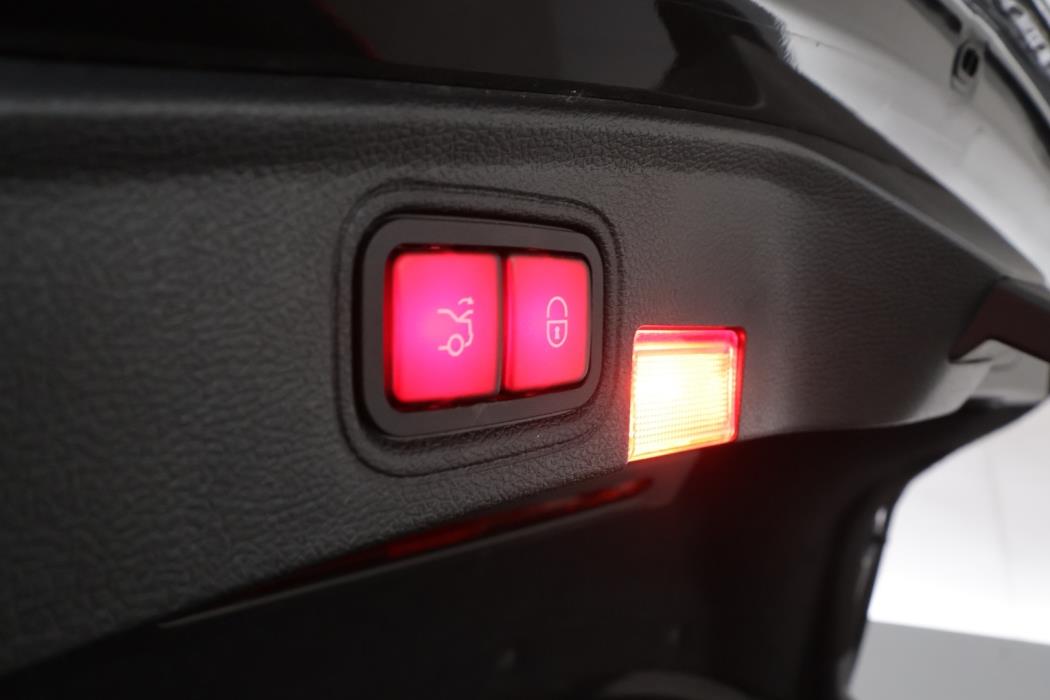 MERCEDES-BENZ C 2019