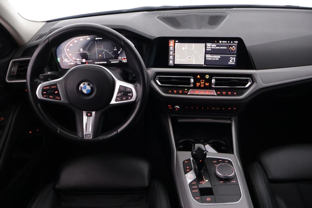 BMW 330 2021