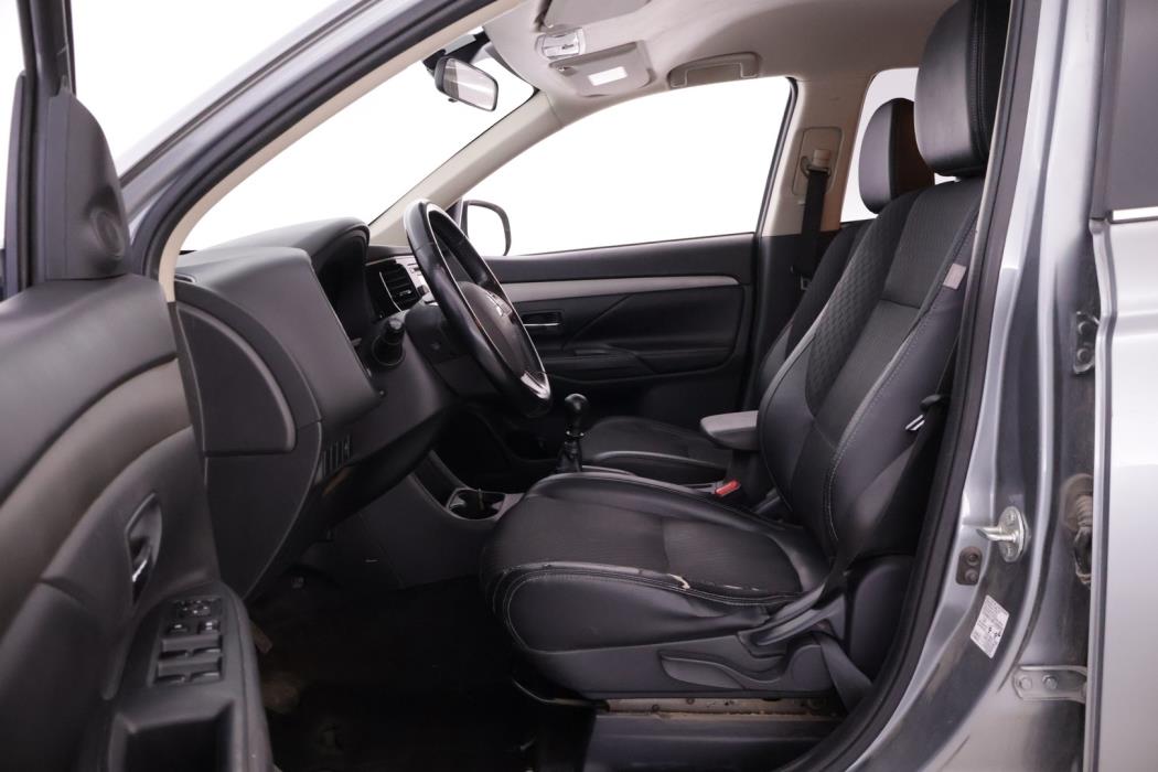 MITSUBISHI Outlander 2014