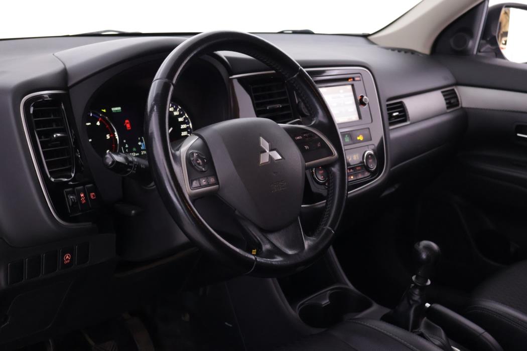 MITSUBISHI Outlander 2014