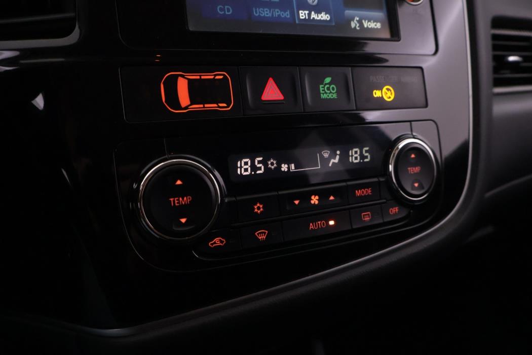 MITSUBISHI Outlander 2014