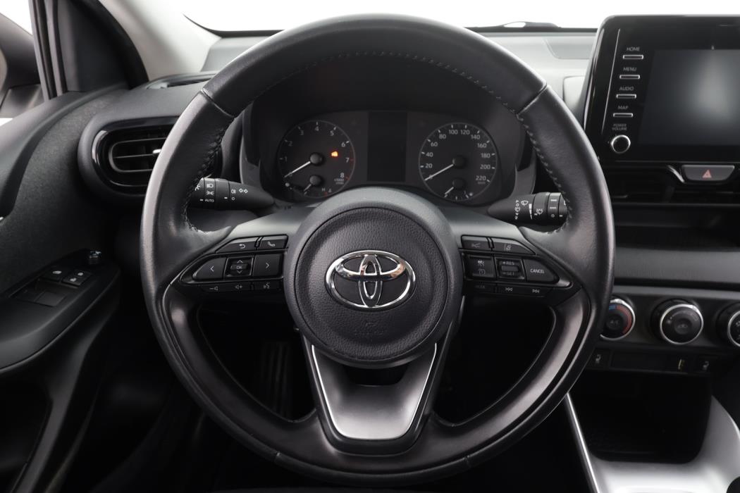 TOYOTA Yaris 2021