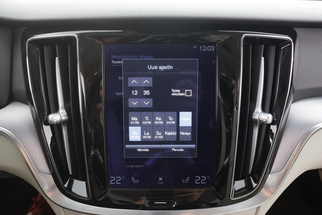 VOLVO V60 2021
