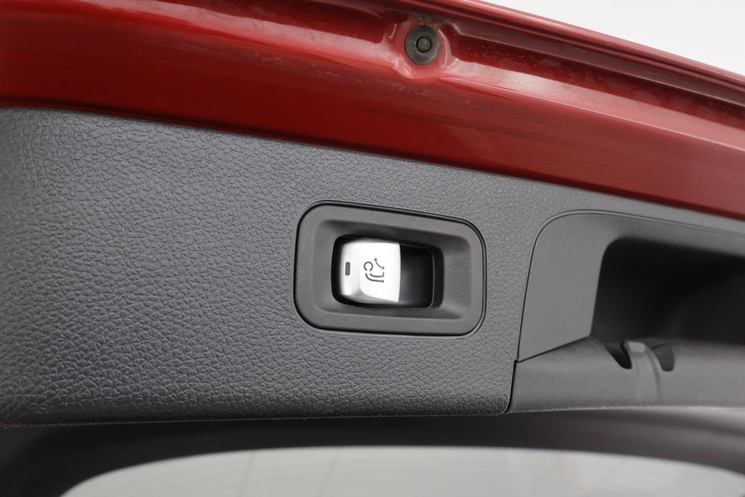 MERCEDES-BENZ GLC 2018