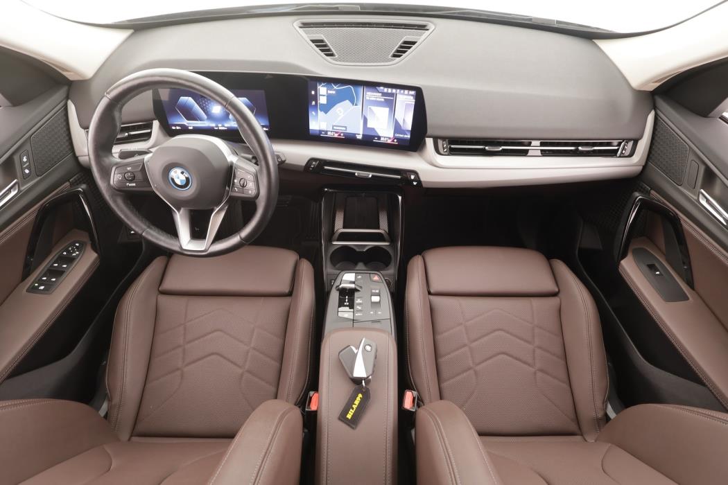 BMW iX1 2023
