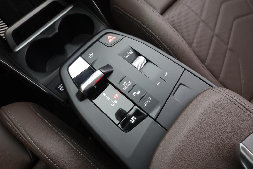 BMW iX1 2023