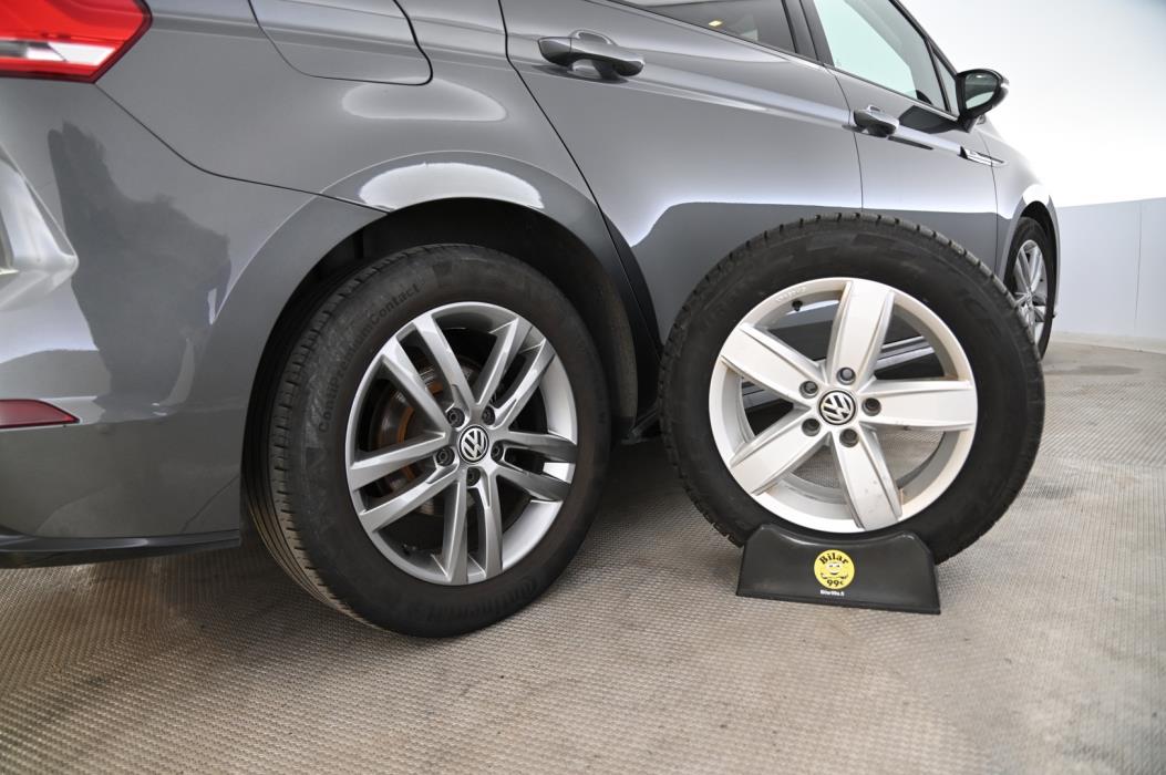 VOLKSWAGEN TOURAN 2017