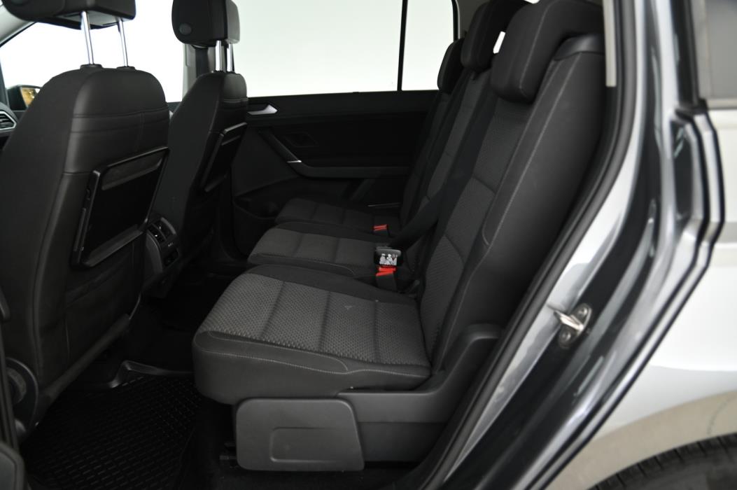 VOLKSWAGEN TOURAN 2017