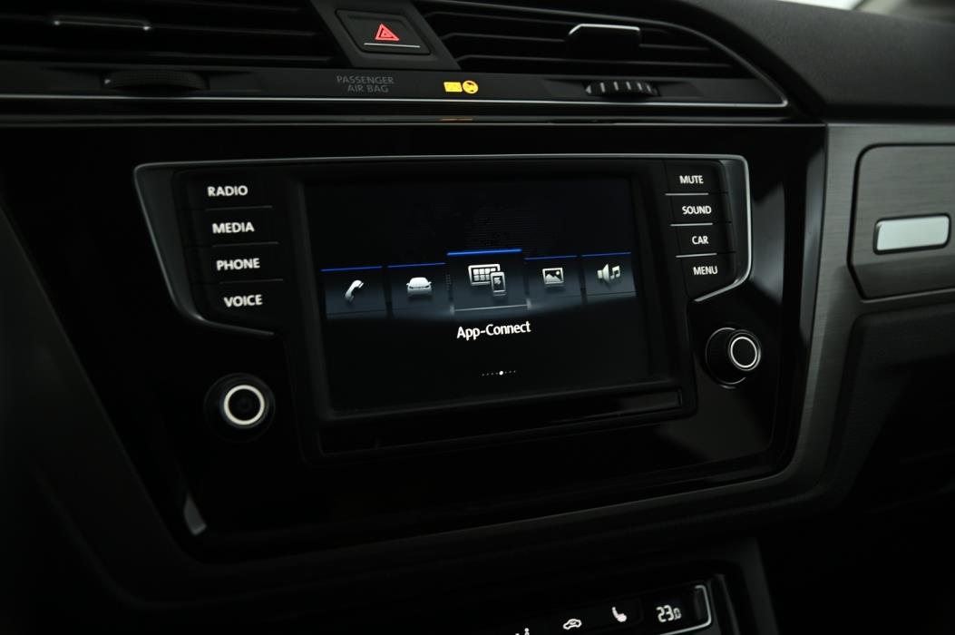 VOLKSWAGEN TOURAN 2017