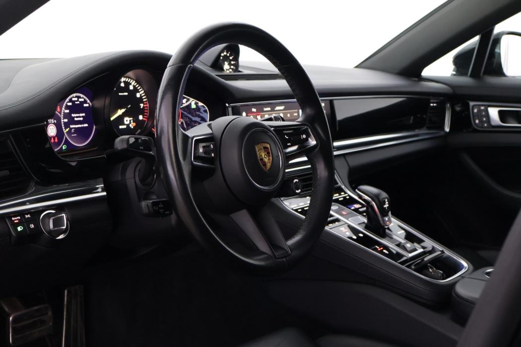PORSCHE Panamera 2022