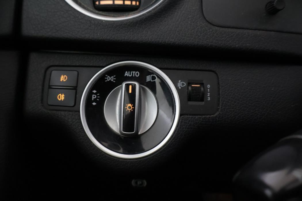 MERCEDES-BENZ C 2011