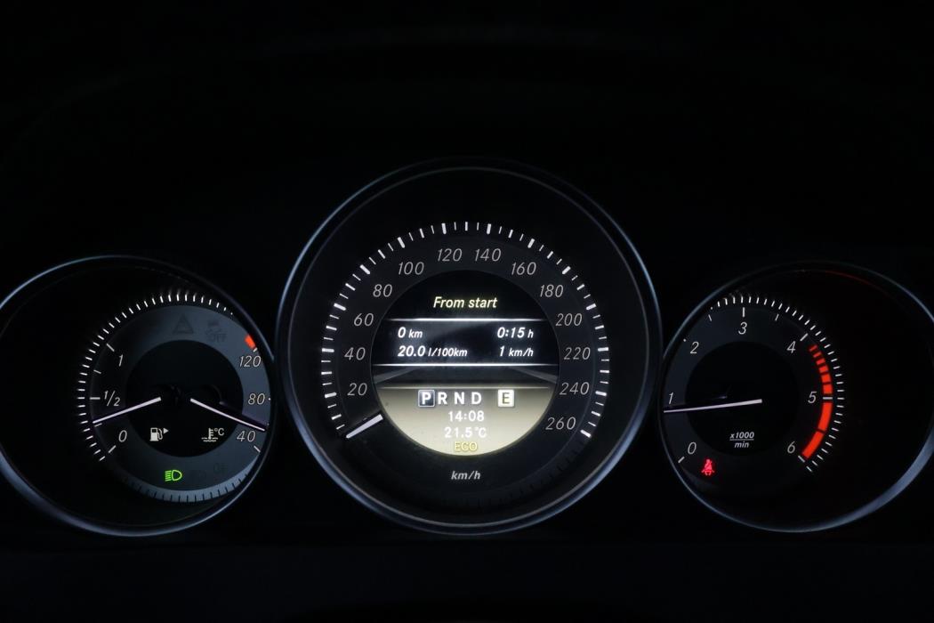 MERCEDES-BENZ C 2011