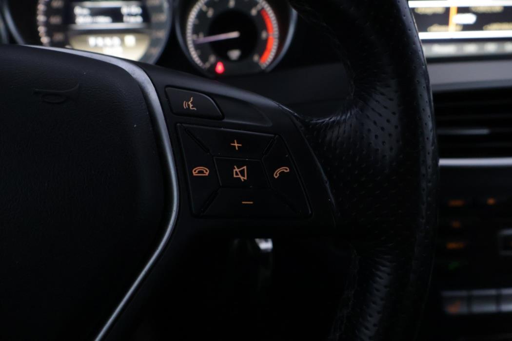 MERCEDES-BENZ C 2011